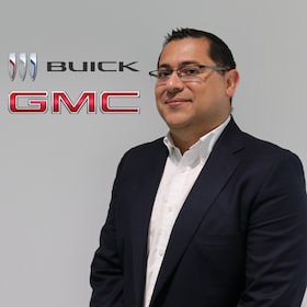 Staff member Jaime De La Cruz from ID_3b28b7d1c7d2
