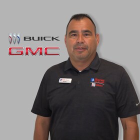 Staff member Arnold Rodriguez from ID_35929a0a0de9