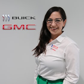 Staff member Deyla Garcia from ID_3b28b7d1c7d2