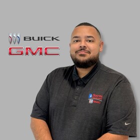 Staff member Daniel Gauna from ID_35929a0a0de9