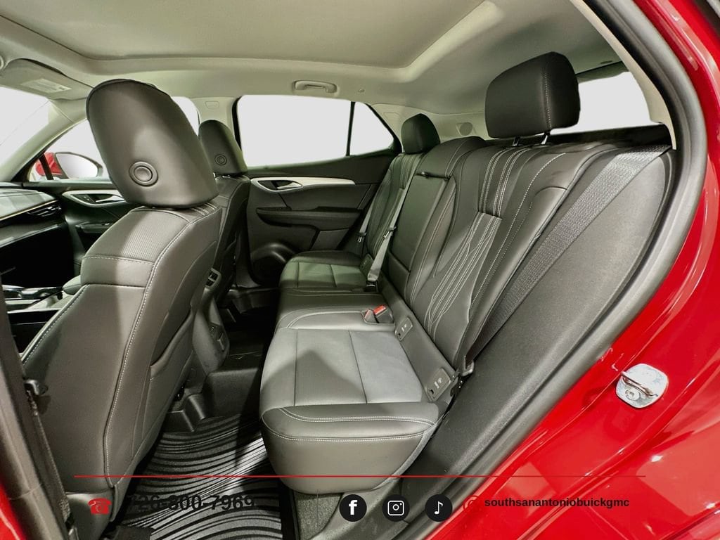 2026 Buick Envision Avenir - Photo 26