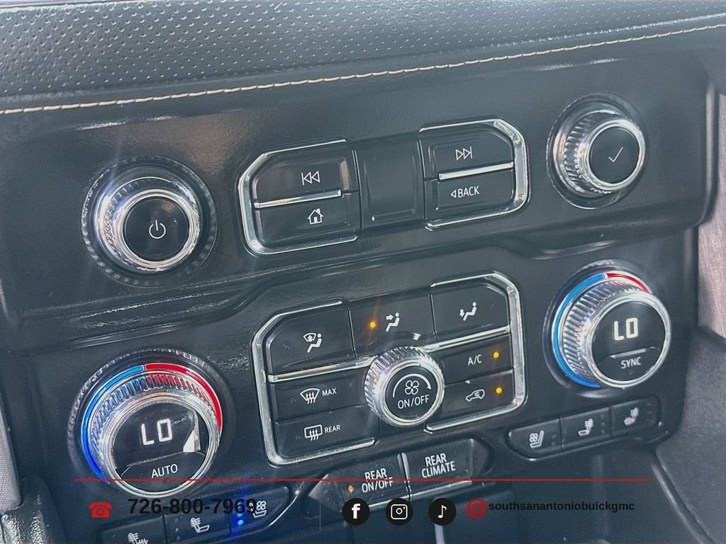 2024 GMC Yukon SLT - Photo 17