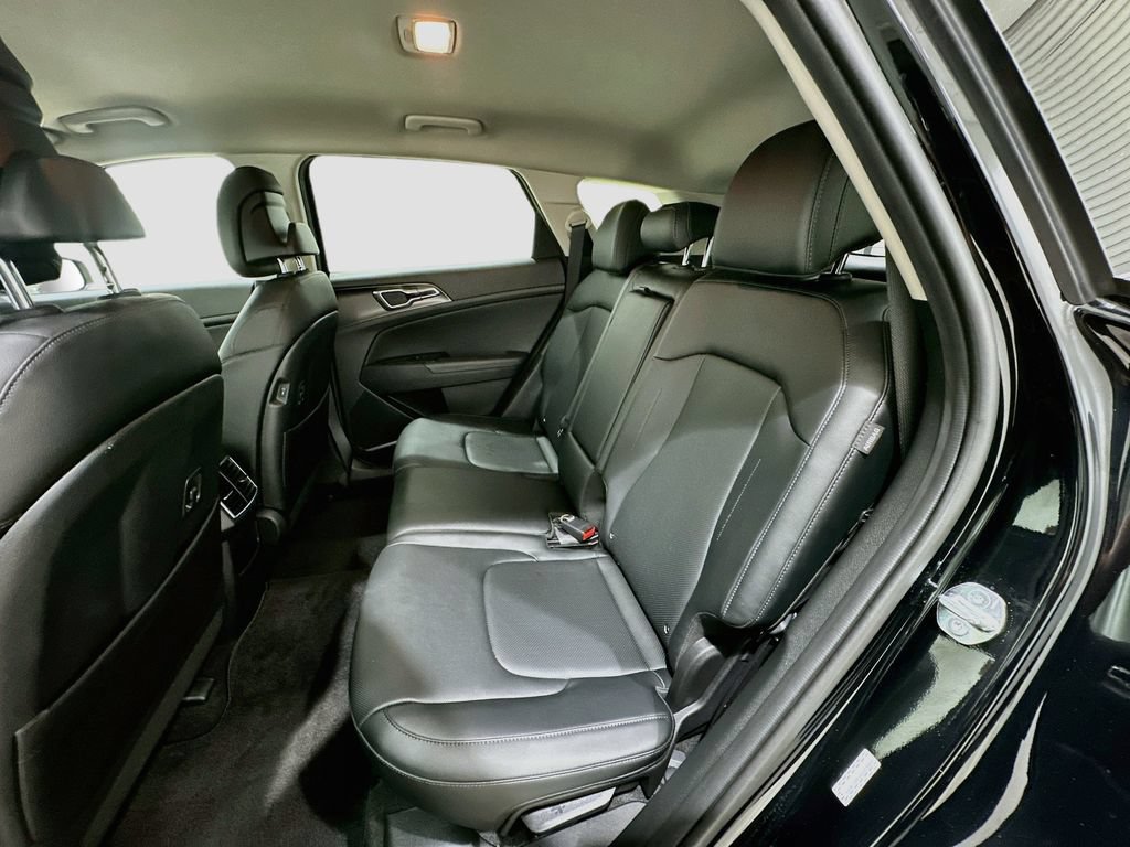 2025 Kia Sportage EX - Photo 24
