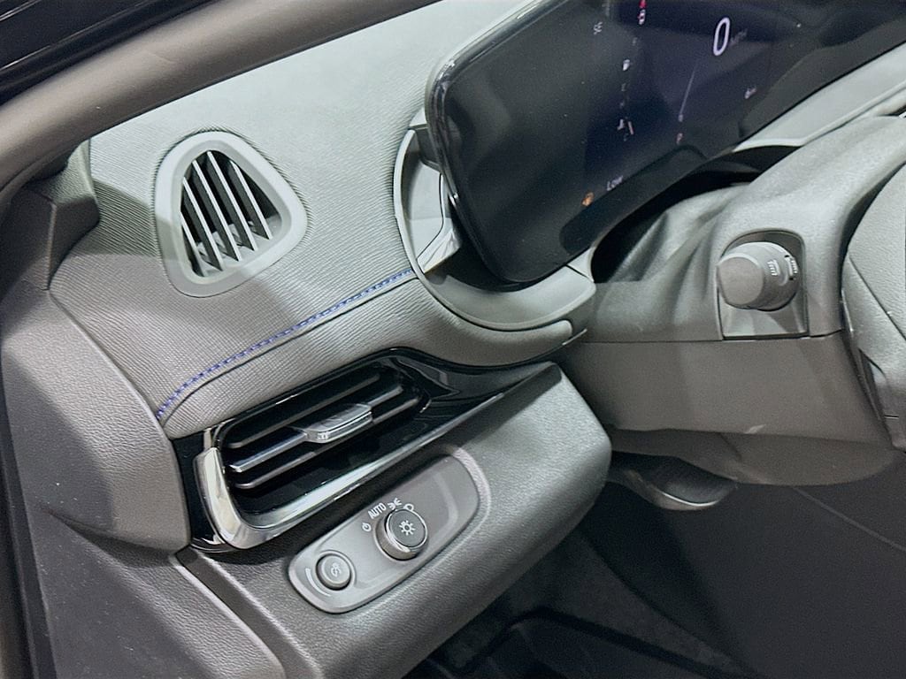 2026 Buick Envista Sport Touring - Photo 12