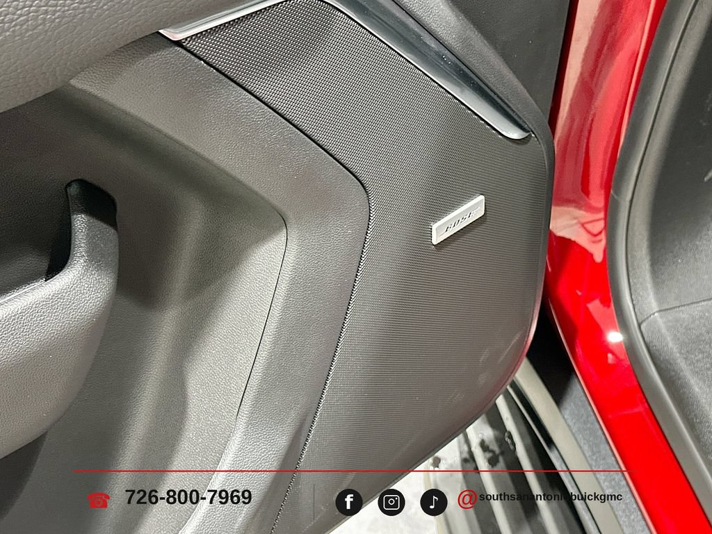 2026 GMC Yukon Denali - Photo 20