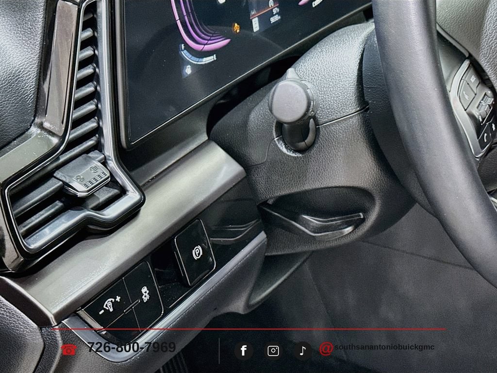 2025 Kia Sportage EX - Photo 10