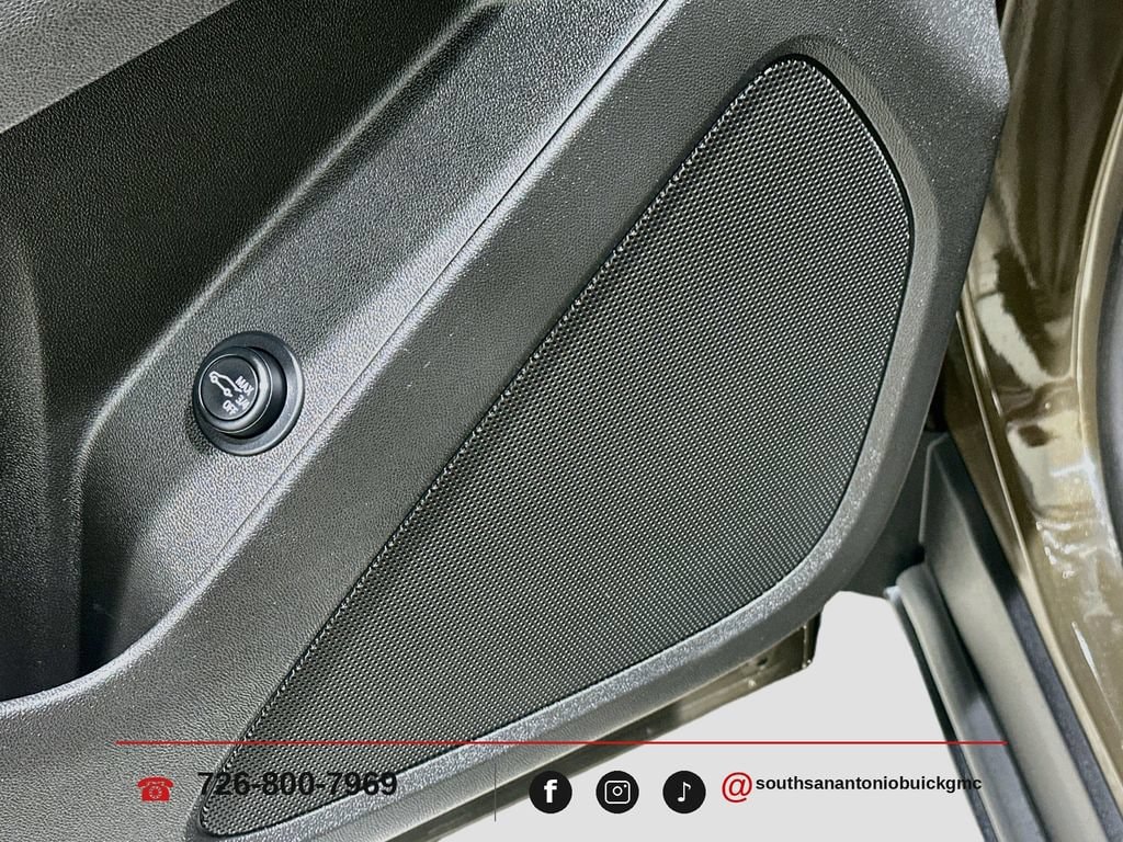 2023 Chevrolet Equinox LT - Photo 19