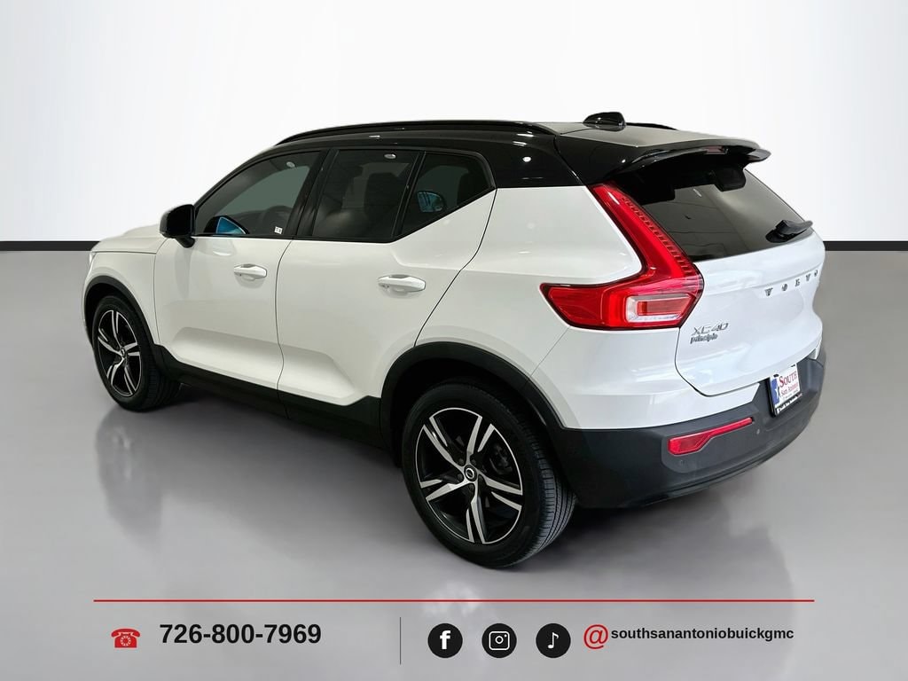 2022 Volvo XC40 R-Design - Photo 6