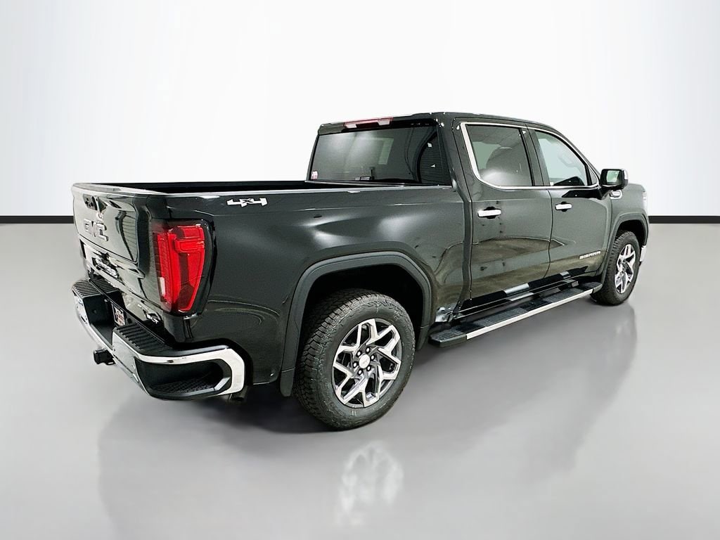 2026 GMC Sierra 1500 SLT - Photo 7
