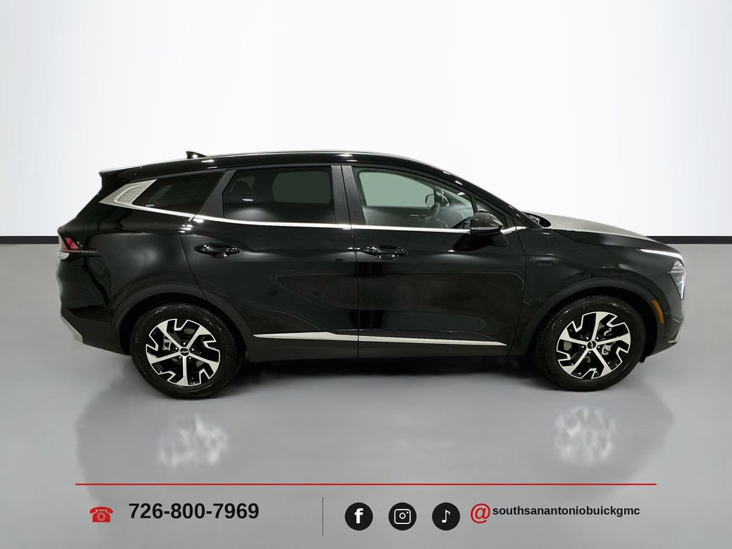 2025 Kia Sportage EX - Photo 8