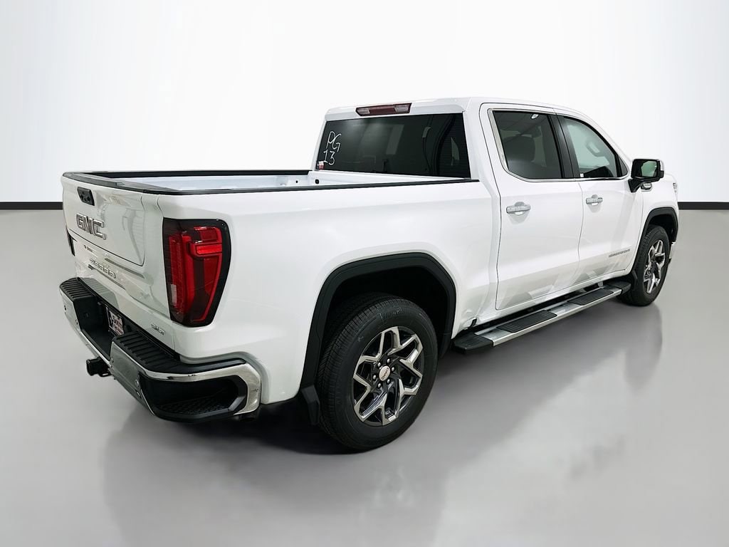 2026 GMC Sierra 1500 SLT - Photo 7