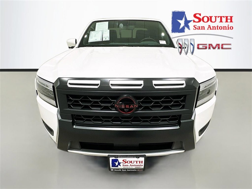 2025 Nissan Frontier PRO-4X's photo