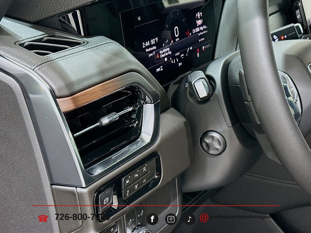 2026 GMC Yukon Denali - Photo 11