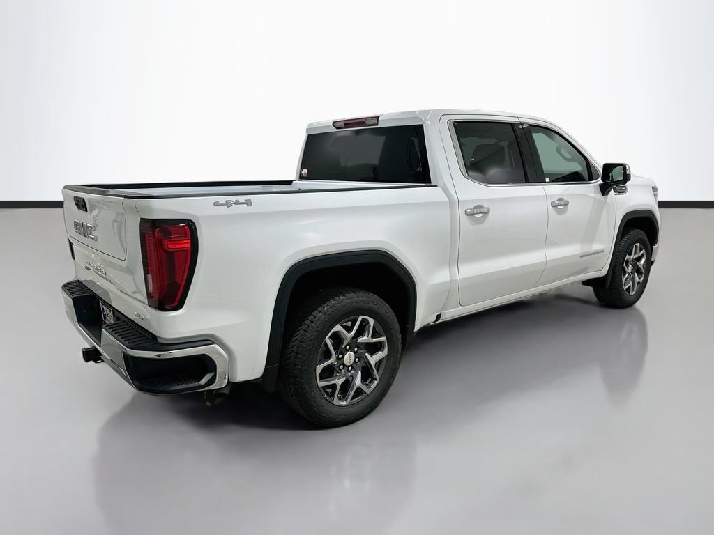 2026 GMC Sierra 1500 SLT - Photo 7