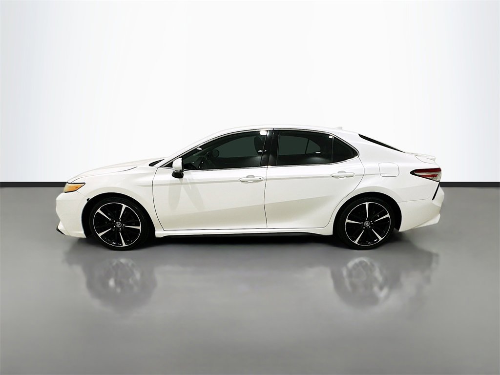 2019 Toyota Camry XSE photo 4