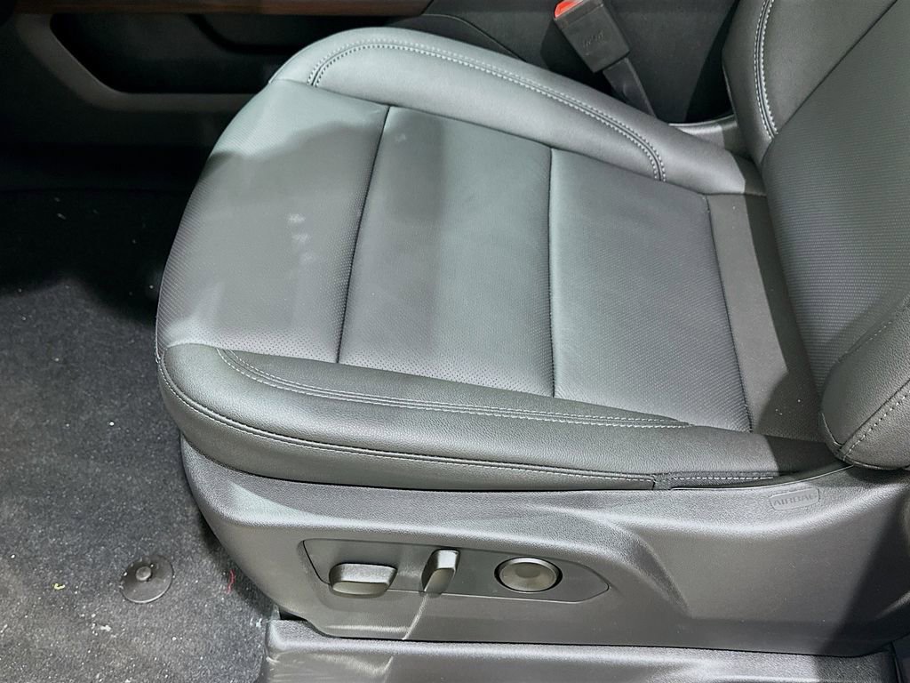 2026 GMC Sierra 1500 SLT - Photo 20
