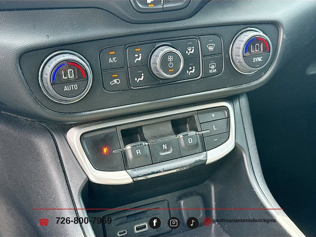 2022 GMC Terrain SLT - Photo 16
