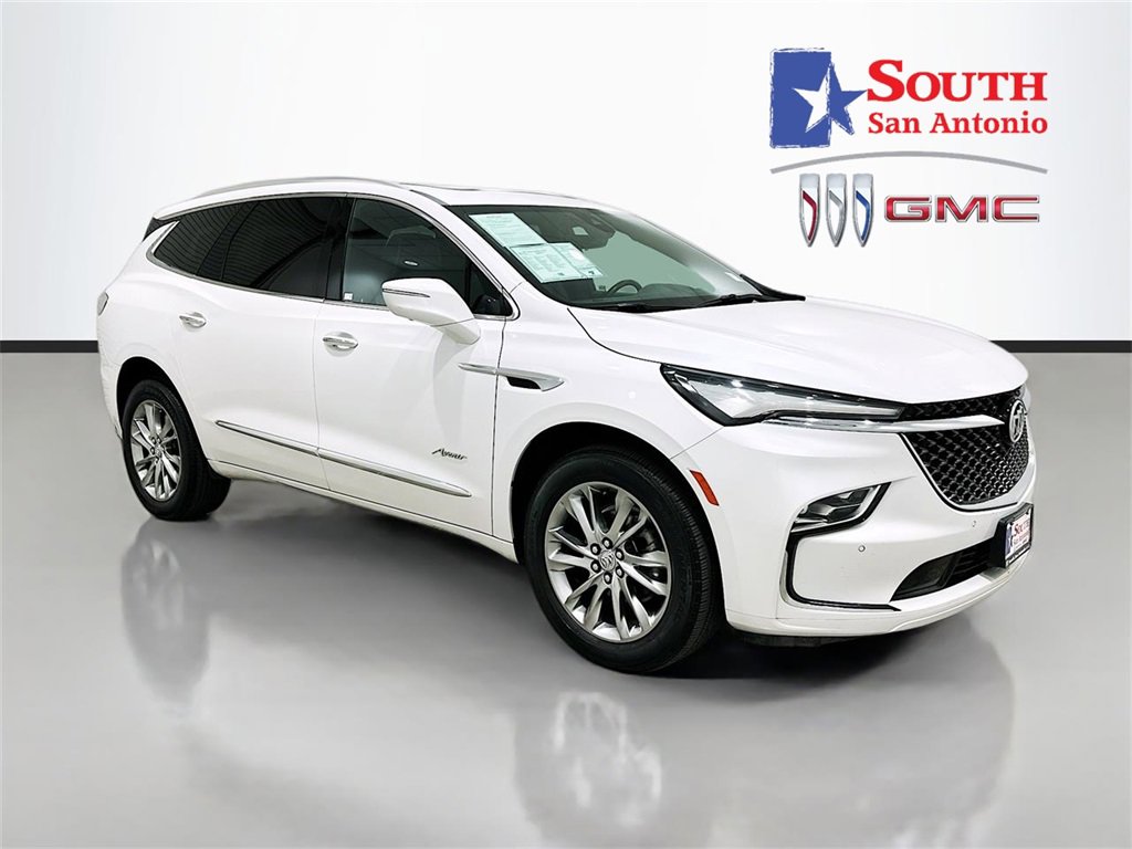 2023 Buick Enclave Avenir's photo