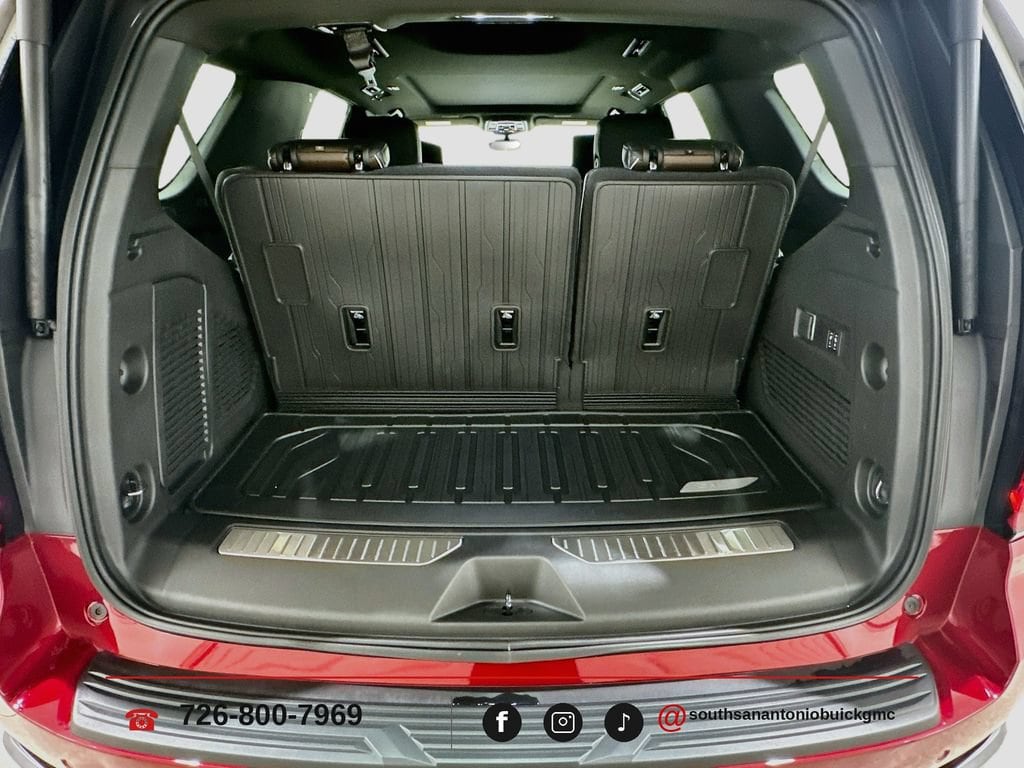 2026 GMC Yukon Denali Ultimate - Photo 29