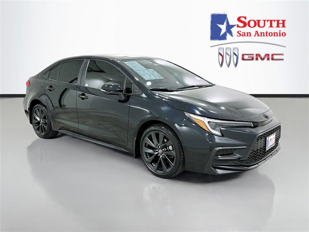 2024 Toyota Corolla SE's photo