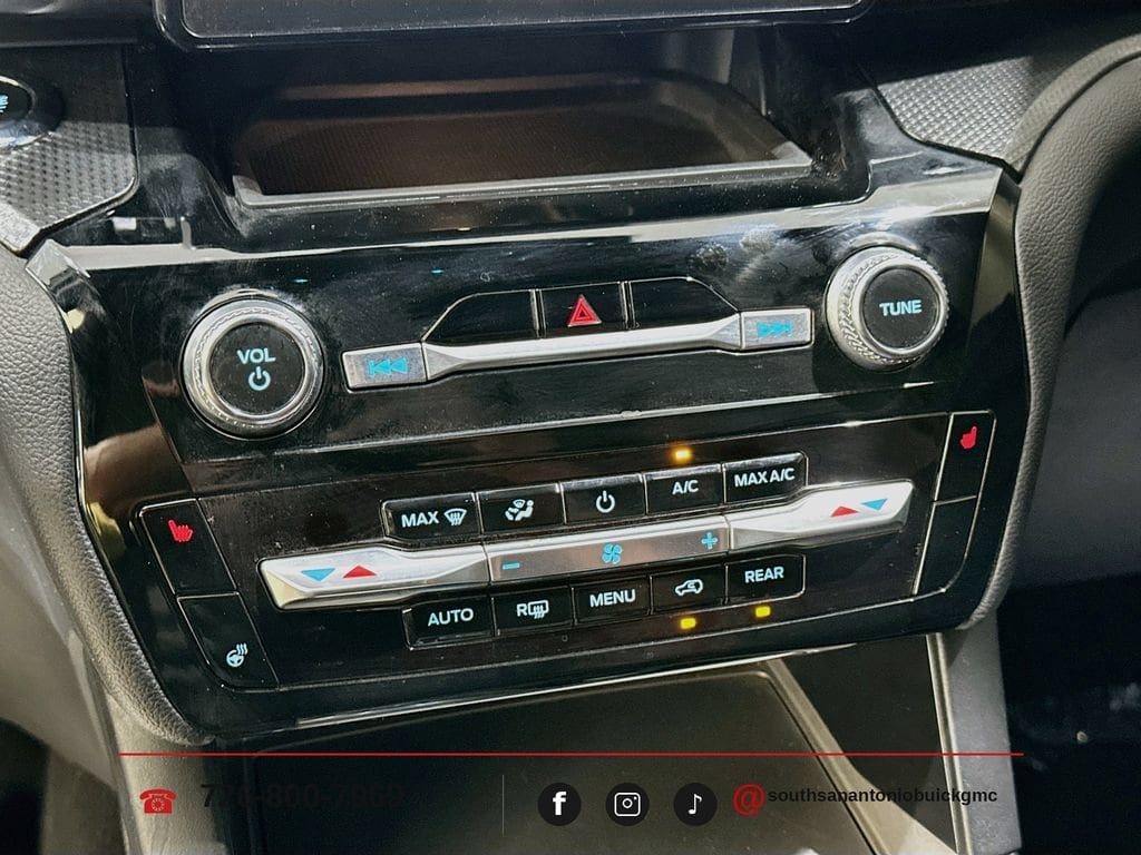 2024 Ford Explorer ST-LINE - Photo 17