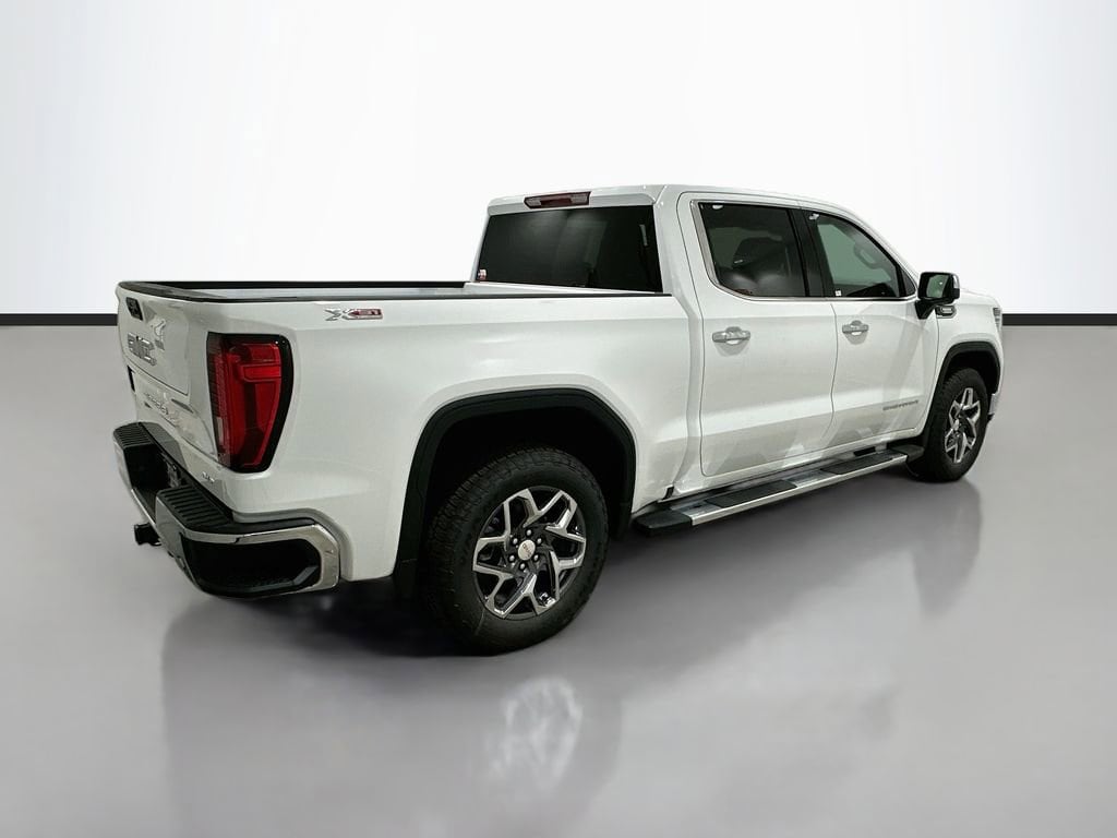 2026 GMC Sierra 1500 SLT - Photo 7