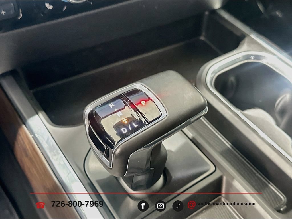 2024 GMC Sierra 1500 SLT - Photo 18