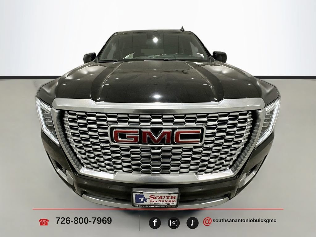 2023 GMC Yukon XL Denali - Photo 1