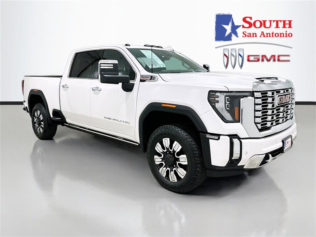 2025 GMC Sierra Denali's photo