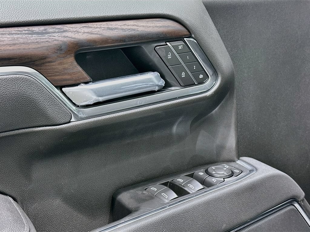 2026 GMC Sierra 1500 SLT - Photo 18