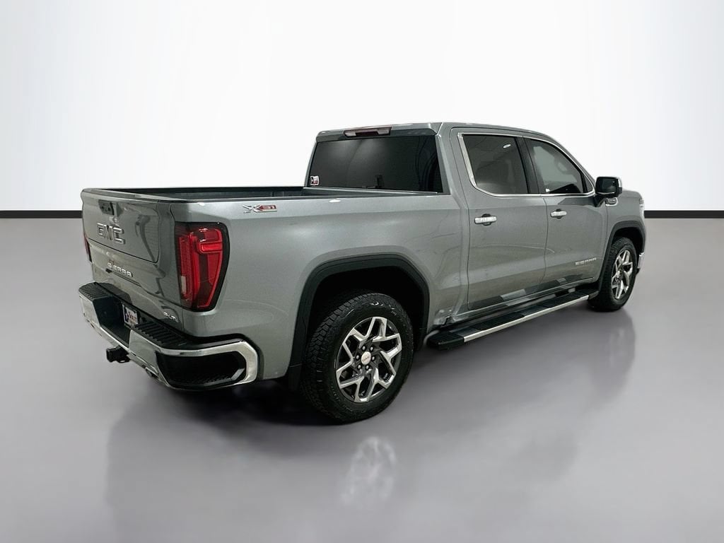 2024 GMC Sierra 1500 SLT - Photo 7