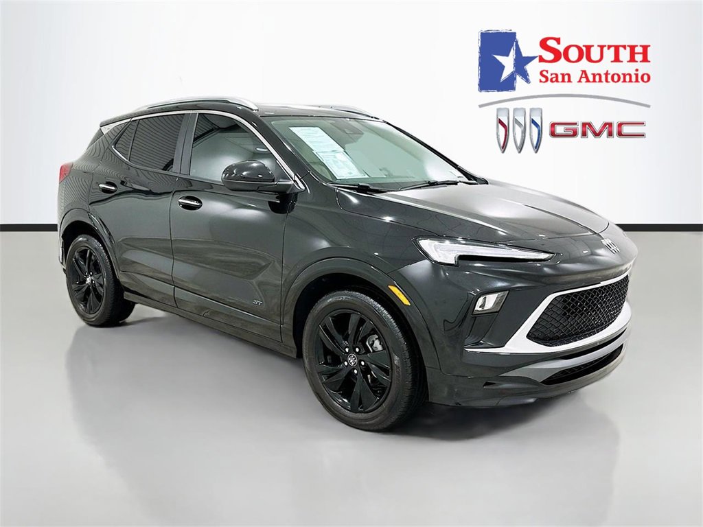 2025 Buick Encore GX Sport Touring's photo