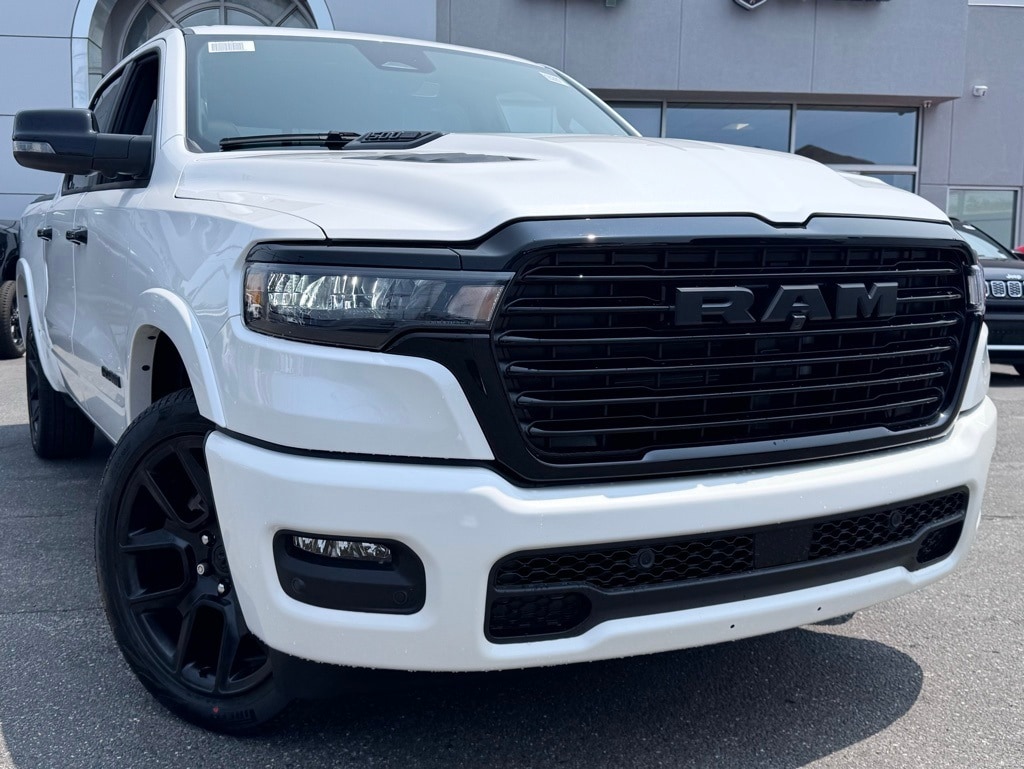 2025 RAM Ram 1500 Pickup Laramie's photo