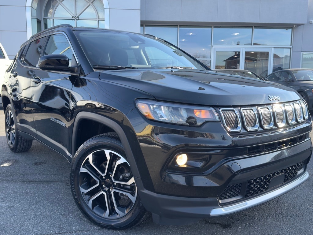2022 Jeep Compass Limited's photo