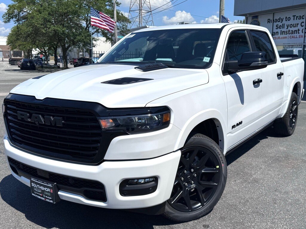 2026 Ram 1500 Laramie photo 3