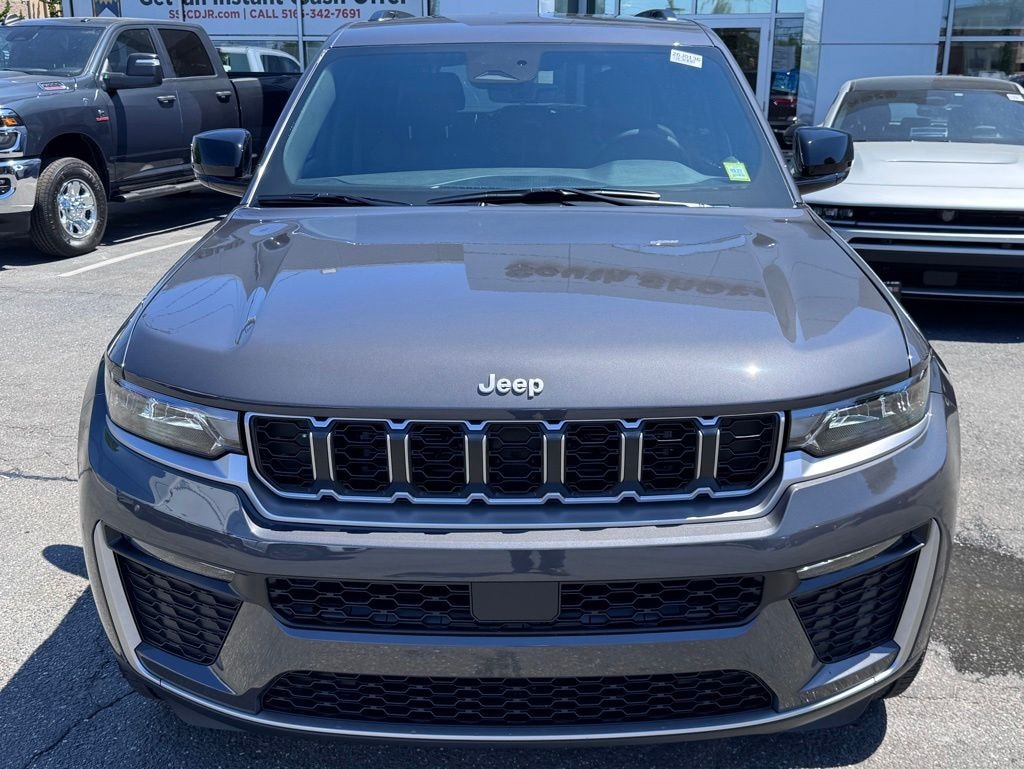 New 2026 Jeep Grand Cherokee Sport Utility