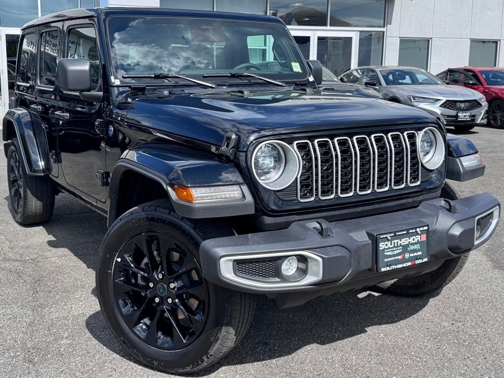 2025 Jeep Wrangler 4xe's photo