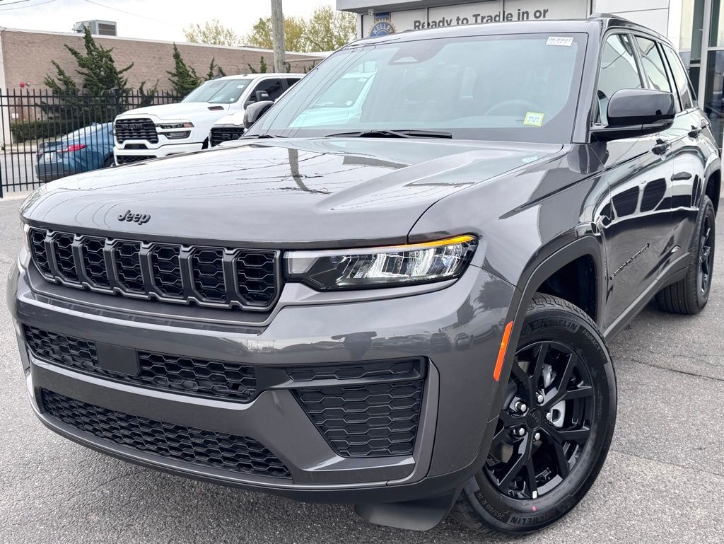 New 2026 Jeep Grand Cherokee Altitude Sport Utility