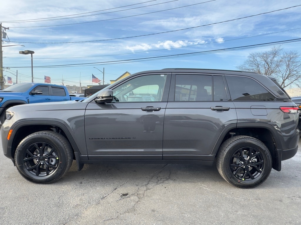 New 2026 Jeep Grand Cherokee Altitude Sport Utility