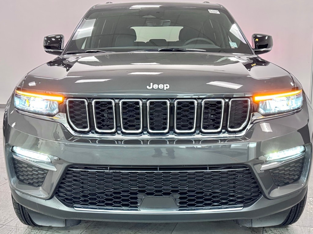 New 2025 Jeep Grand Cherokee Limited Sport Utility