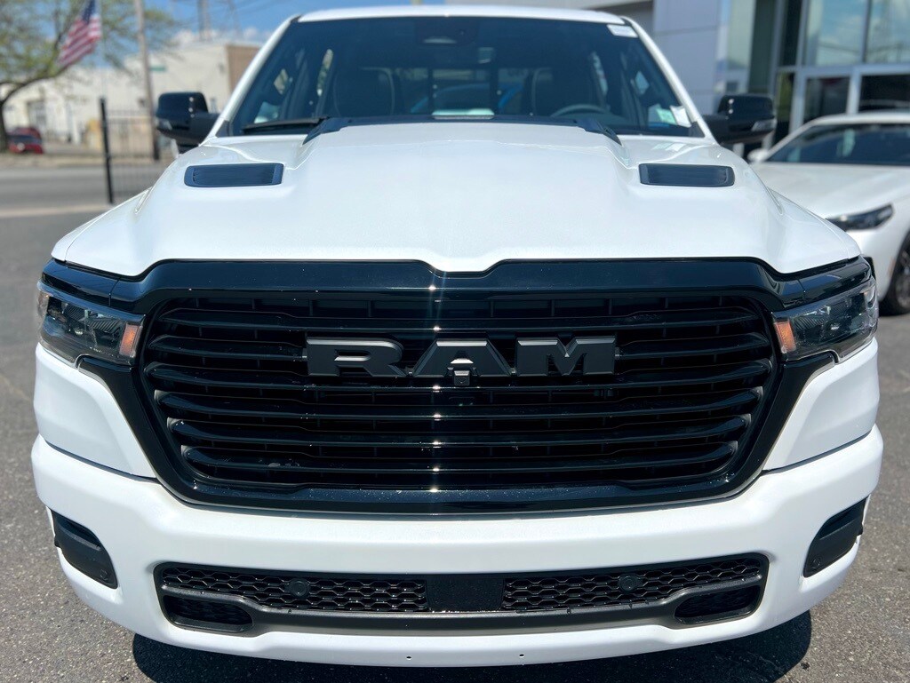 2025 Ram 1500 Laramie photo 2