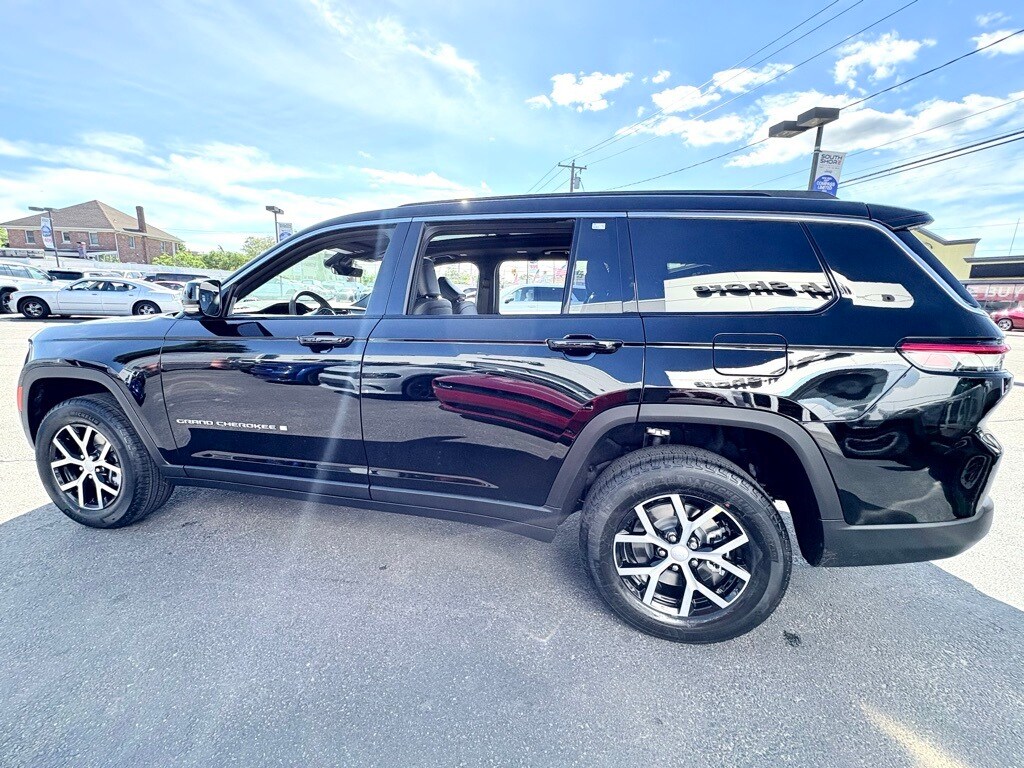 2025 Jeep Grand Cherokee L photo 4