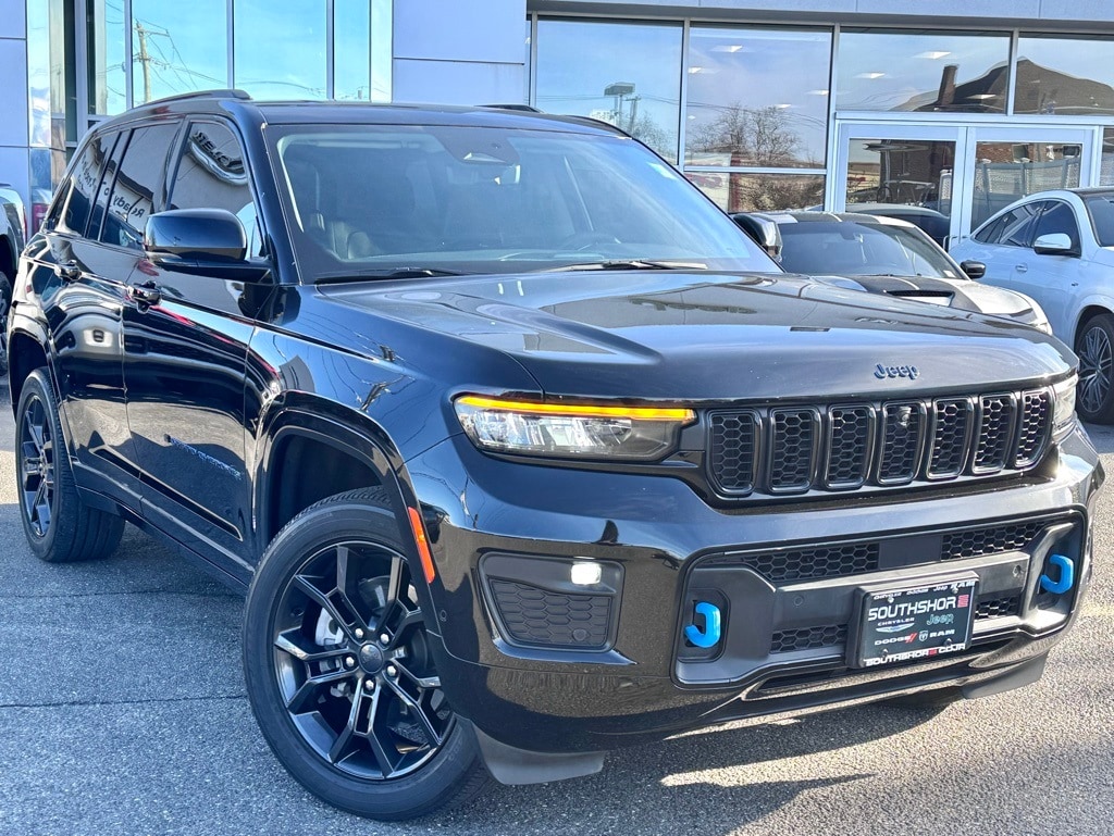 2023 Jeep Grand Cherokee 30th Anniversary 4xe's photo