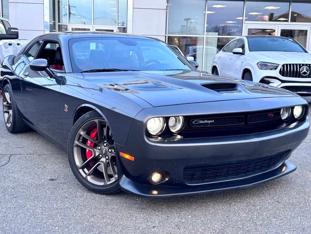 2022 Dodge Challenger R/T's photo