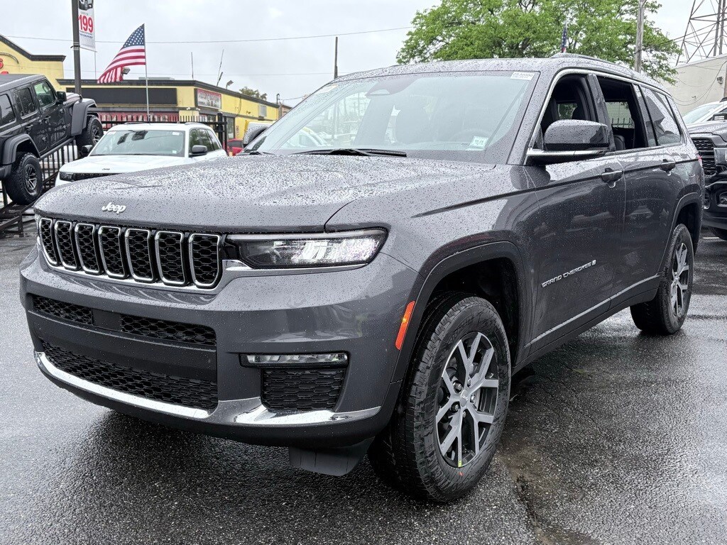 2025 Jeep Grand Cherokee L photo 3