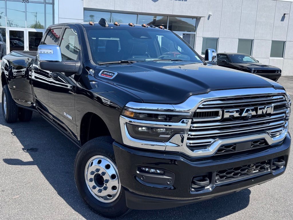2025 RAM 3500 Laramie 4X4 Crew Cab LWB's photo