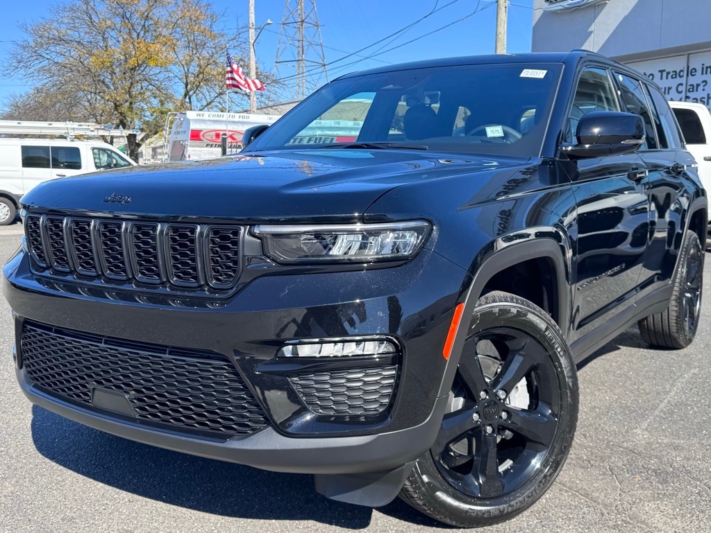 New 2025 Jeep Grand Cherokee Limited Sport Utility