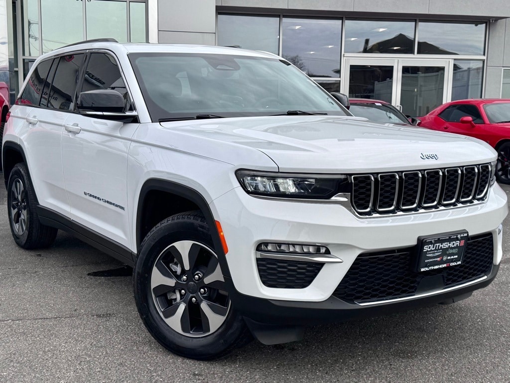2023 Jeep Grand Cherokee 4xe's photo