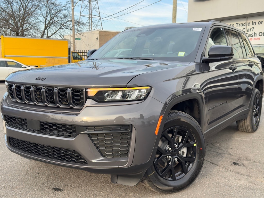 New 2026 Jeep Grand Cherokee Altitude Sport Utility