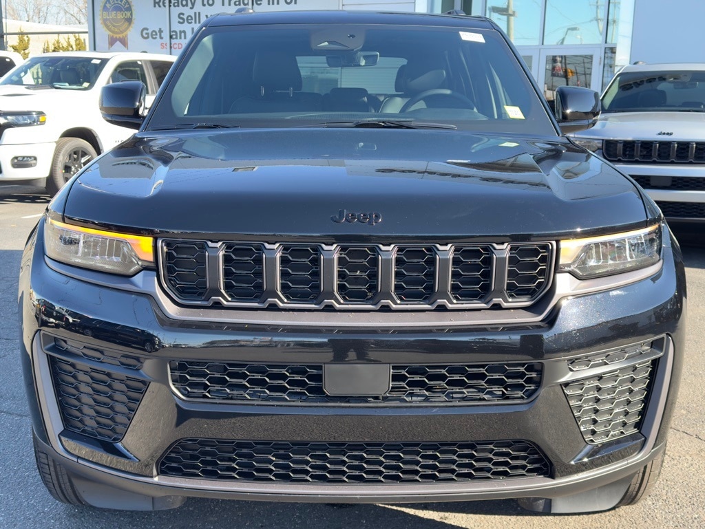 New 2026 Jeep Grand Cherokee Altitude Sport Utility